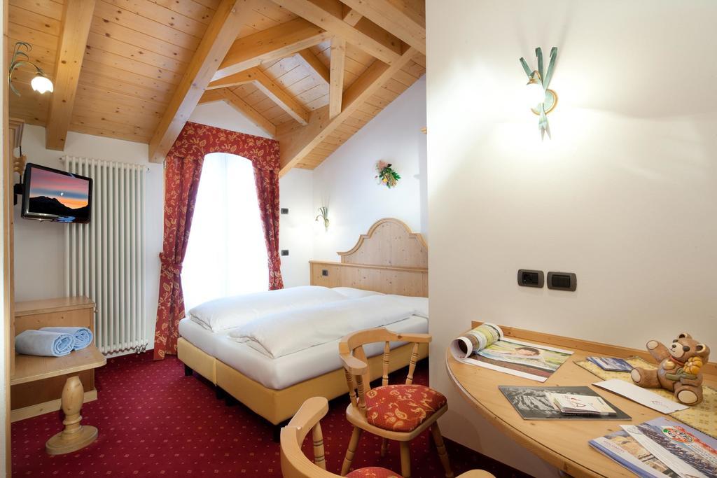 Hotel Garni Laura Arabba Szoba fotó
