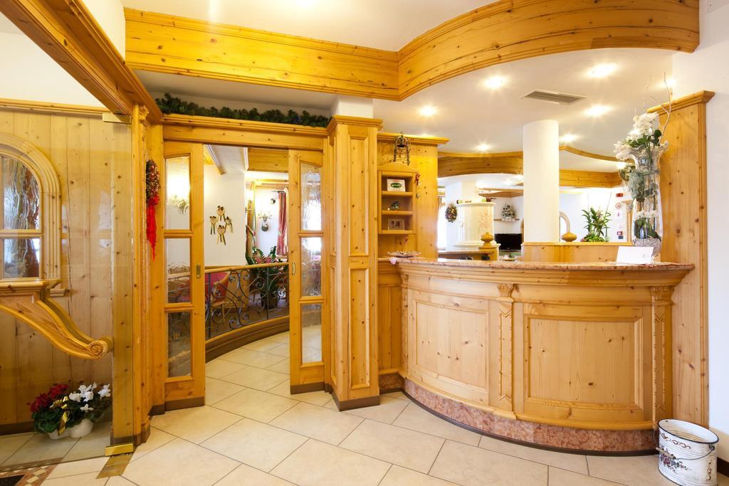 Hotel Garni Laura Arabba Kültér fotó