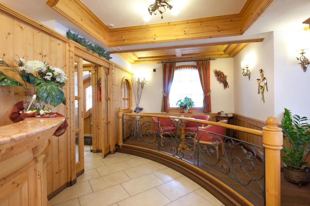 Hotel Garni Laura Arabba Kültér fotó