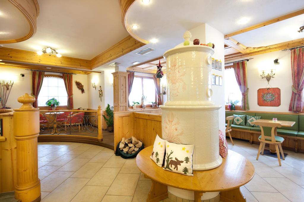 Hotel Garni Laura Arabba Kültér fotó