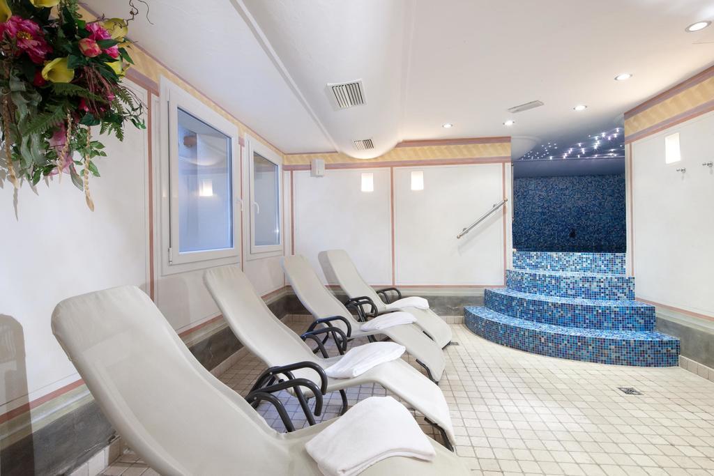 Hotel Garni Laura Arabba Kültér fotó
